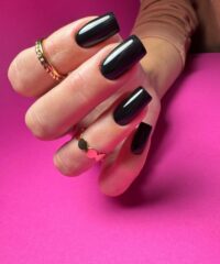 Lakier Hybrydowy - Kolor 002 Deep Black - obrazek 3